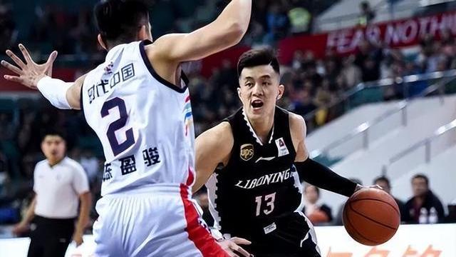 广东男篮|场均21分6板！一打广东宏远就爆发，郭士强错过的人被杨鸣捡到了