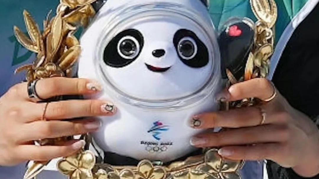 美甲 全网都在夸杨幂这个照片美，开春爆款已经预定