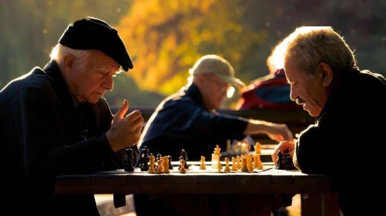 枸杞|“晨食壮火，午泄残精”，有没有道理？建议：人至中年后少做3事