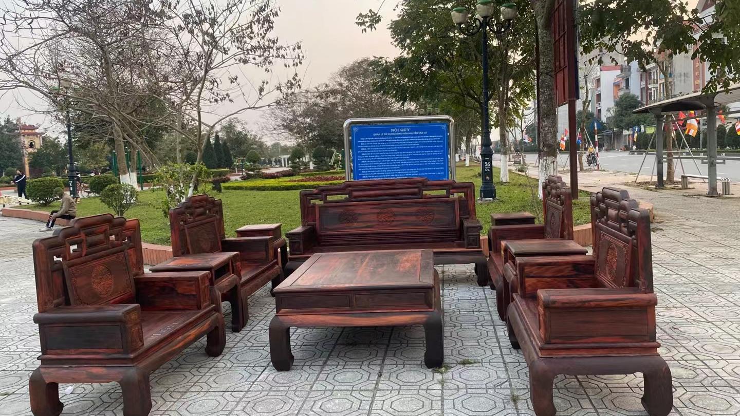 大红酸枝国色天香沙发，白胚展示，原木纹理漂亮，沙发佳品