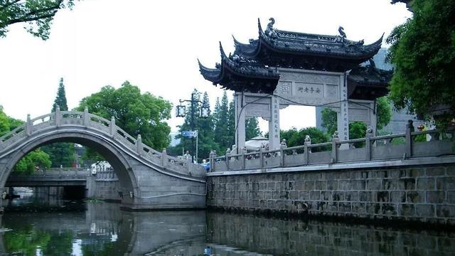 古镇|上海一座“千年古镇”，风景秀美古韵十足，却因客流量不足被摘牌