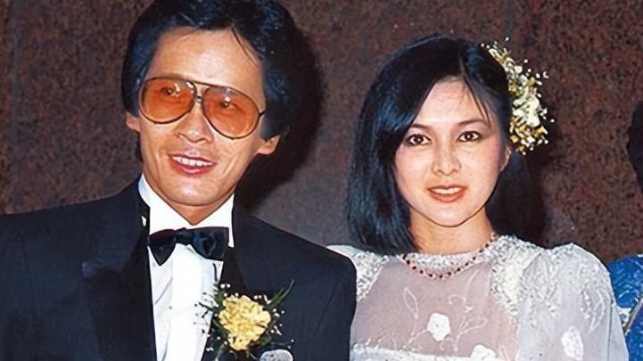 关之琳|关之琳的坎坷情史，20岁结婚又离婚，如今60岁单身没人要