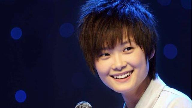 赵露思|“实力歌手”李宇春：红毯压各国名流站C位，几千万豪宅孝敬父亲