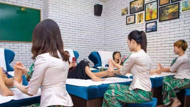 腰肌劳损|打着“养生”的旗号，实则却“别有洞天”？究竟是采耳还是采花？