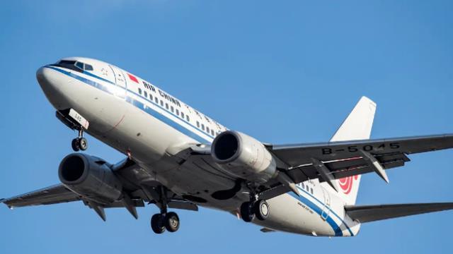 王牌对王牌|从《朋友》到《王牌》，多档综艺宣布停播，网友：主动禁娱做得好