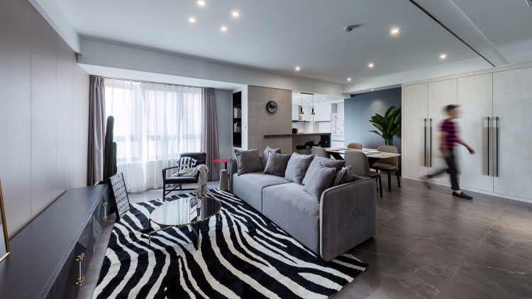 130㎡现代设计，落地窗边欣赏落日余晖，居家舒适感油然而生！