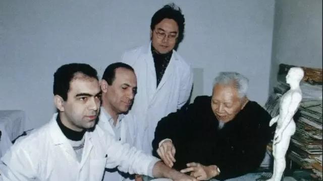 衰老|名医程莘农，用“银针”成就传奇人生，被世人尊称为“针灸泰斗”