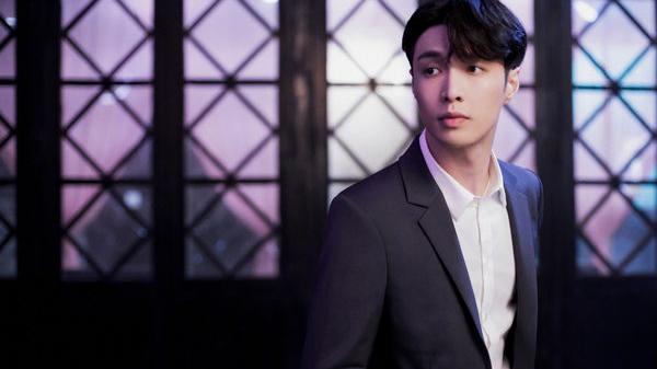 张艺兴|EXO十周年迎续约！张艺兴900字“是结束也是新开始”：和兄弟们的青春