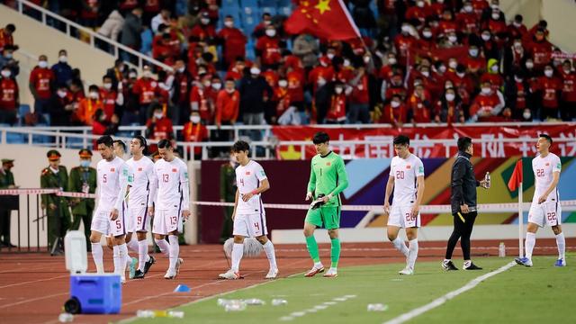 国足|国足12强两大看点，五大名将缺席+韦世豪遇良机OR挑战？