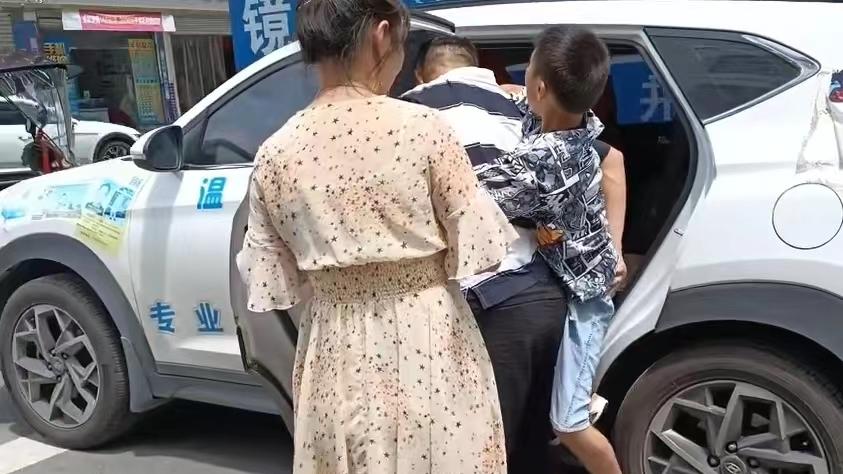 米奇|揪心！孙海洋发视频透露杜爸近况，评论区网友喊话小米奇早点回家