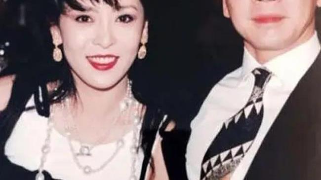 袁泉|年轻时惊为天人，老了成“胖大婶”，这7位身材走样的女星好可惜