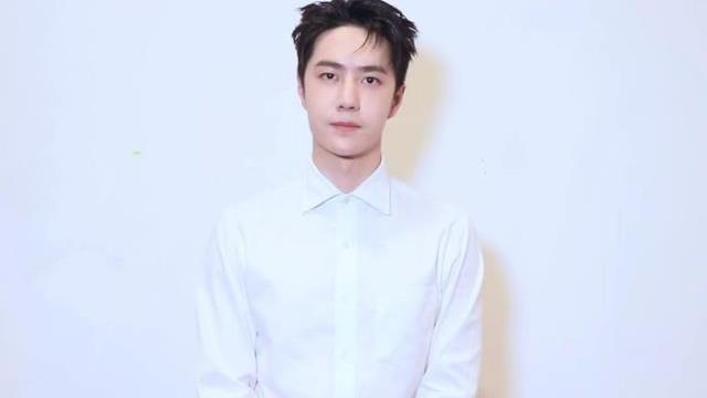 唐嫣|王一博的行踪越来越神秘，低调的状态才是青年演员应该有的态度