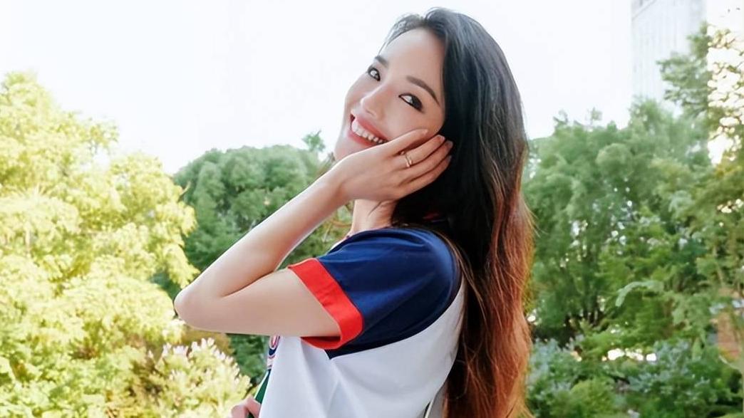 舒淇|46岁舒淇做瑜伽秀身材！把自己叠成饺子状