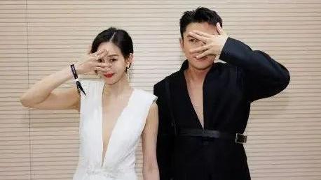 彭于晏|她和彭于晏在健身房这状态，难怪被传领证啊