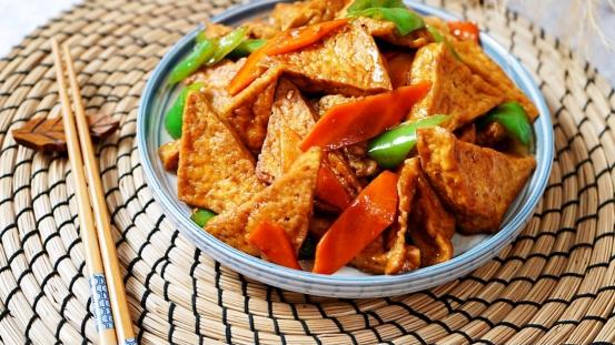 蒸菜|时蔬烧豆腐，绵软浓香真过瘾，下饭好吃很地道