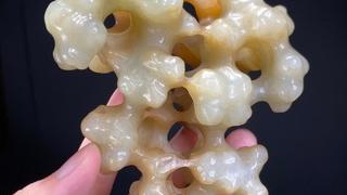 太湖石|清 和田玉 玲珑山子 太湖石形 路路通摆件