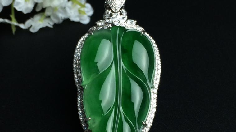 翡翠|谁说男士不可以戴首饰？翡翠的款式多种多样，佩戴人群不受限制