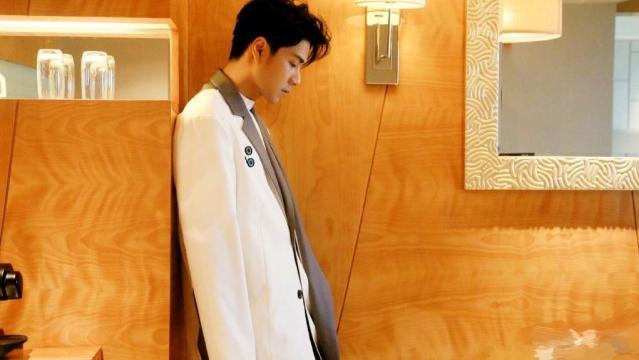 袁成杰|为唐山打人事件发声引争议，袁成杰发文致歉后，删除相关微博