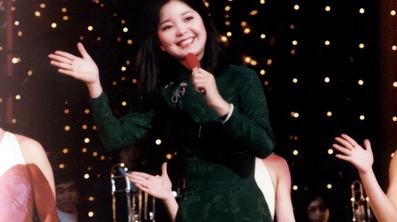 袁泉|从张曼玉到袁泉，8位“旗袍绝色”女星，演绎最经典的东方美