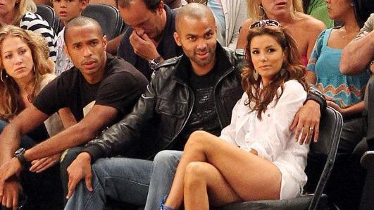 任贤齐|帕克极品前妻近照，皮肤衰老明显！43岁还能生娃，身材走样了