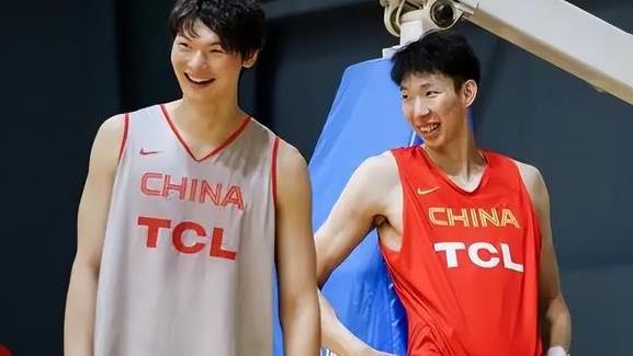上海男篮|上海男篮正式报价周琦！睢冉重施故伎李春江打造豪华内线