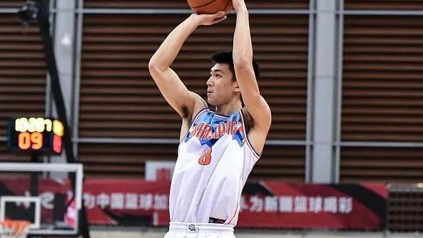 广东男篮|CBA三消息：广东伤员参加训练，邱彪压不住球员，唐才育并未离队