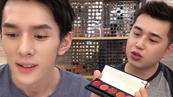 李佳琦|“带货一哥”李佳琦罕见停播25天，直播入口被关闭，他怎么了？