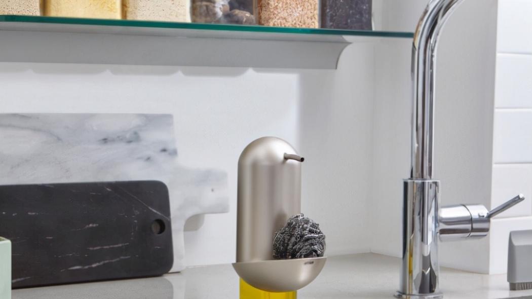 厨房不一定越大越好！学年轻人这么布置，干净整洁还高级