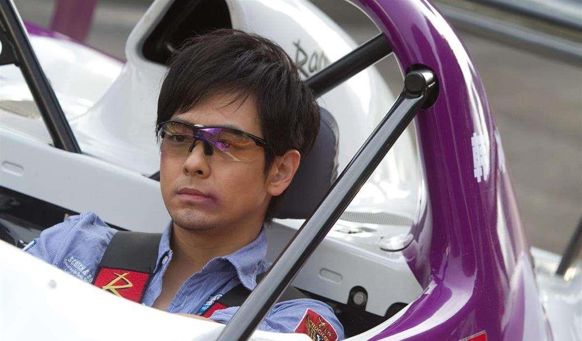 林志颖|林志颖带林心如飙车甩尾，23岁买法拉利载心如，她坐得不舒服