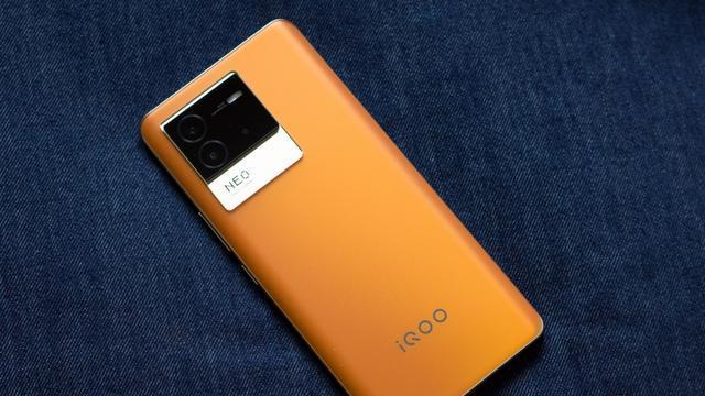 iqoo|iQOO诚意十足，骁龙870+80W闪充+OIS光学防抖，仅1999元