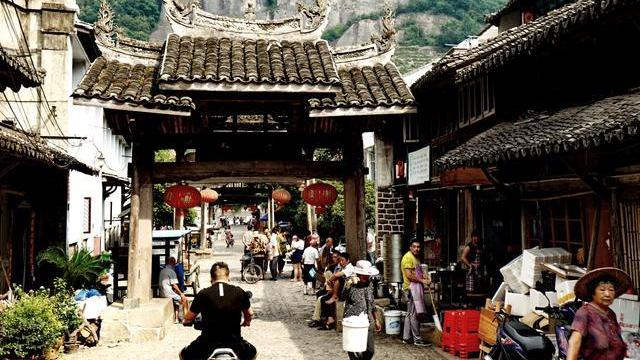 浙江省|雁荡山北部的千年古村，是明代著名诤臣章纶的故里，有国保牌楼群