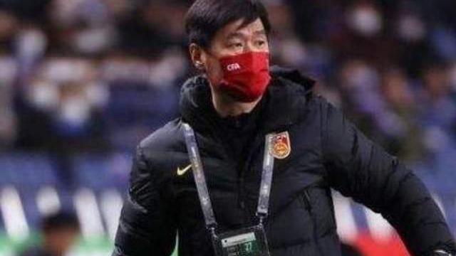 马内|陈戌源要与中国男足共进退：李霄鹏的每一条要求足协都尽全力满足