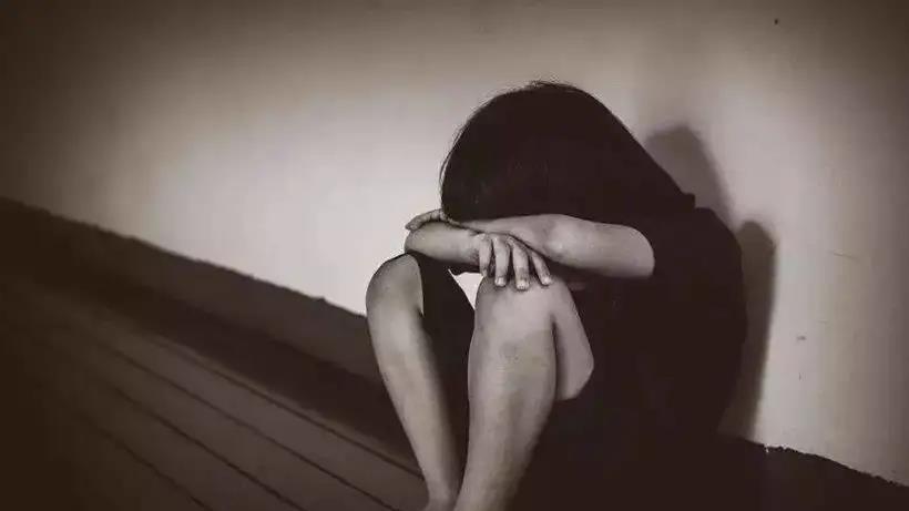 具荷拉|被抑郁症折磨的明星：每一个都让人惋惜，最年轻的只有25岁