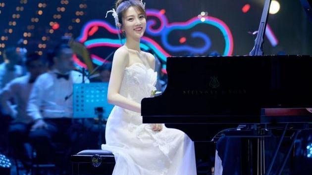 何炅|盘点何炅女搭档谢娜出书，沈梦辰结婚，张纯烨预约下个主持顶流？