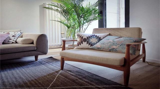 72平日式原木风二居室，电视墙看起来也很简洁大气