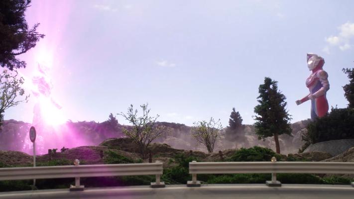 坂本|德凯奥特曼：剧情好歹没放飞自我，坂本和久弥真的是毁灭性组合？