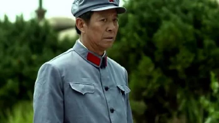 张桂英|父母爱情：娶了葛美霞后，王政委“改邪归正”，为何成好男人了呢