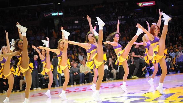 法蒂|既累又苦，收入还低，但为什么女孩子都如此热衷于NBA啦啦队呢？