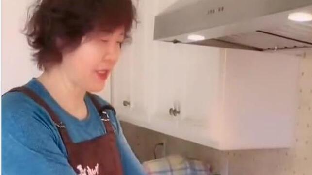 退休|美味！郎平晒做意大利菜：美国退休生活很幸福，4个月变年轻了