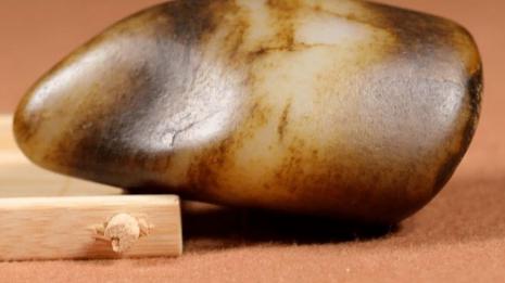 雕刻|和田玉的两种大料，关于和田玉的大料，你了解多少？