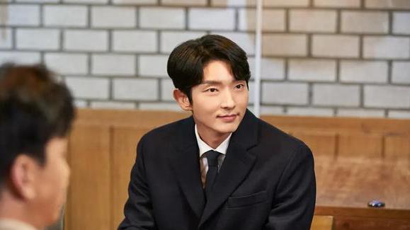 男神|这部韩剧很好看，年过四十的男神，饰演高中生竟毫无违和感！