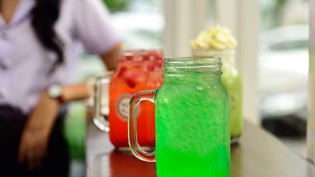 尿毒症|女人45-55岁是养寿黄金期，尽量少做这4件事，喜欢也要控制住！