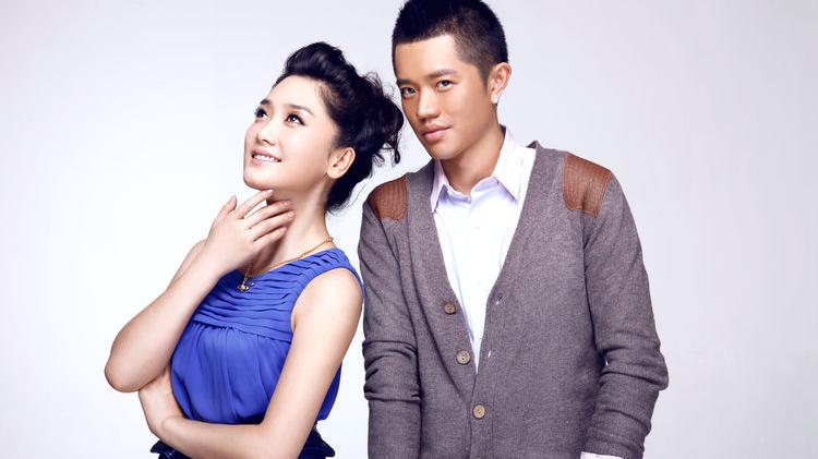 |凤凰传奇合作20多年，为何一个是身家过亿，而另一个却债台高筑？