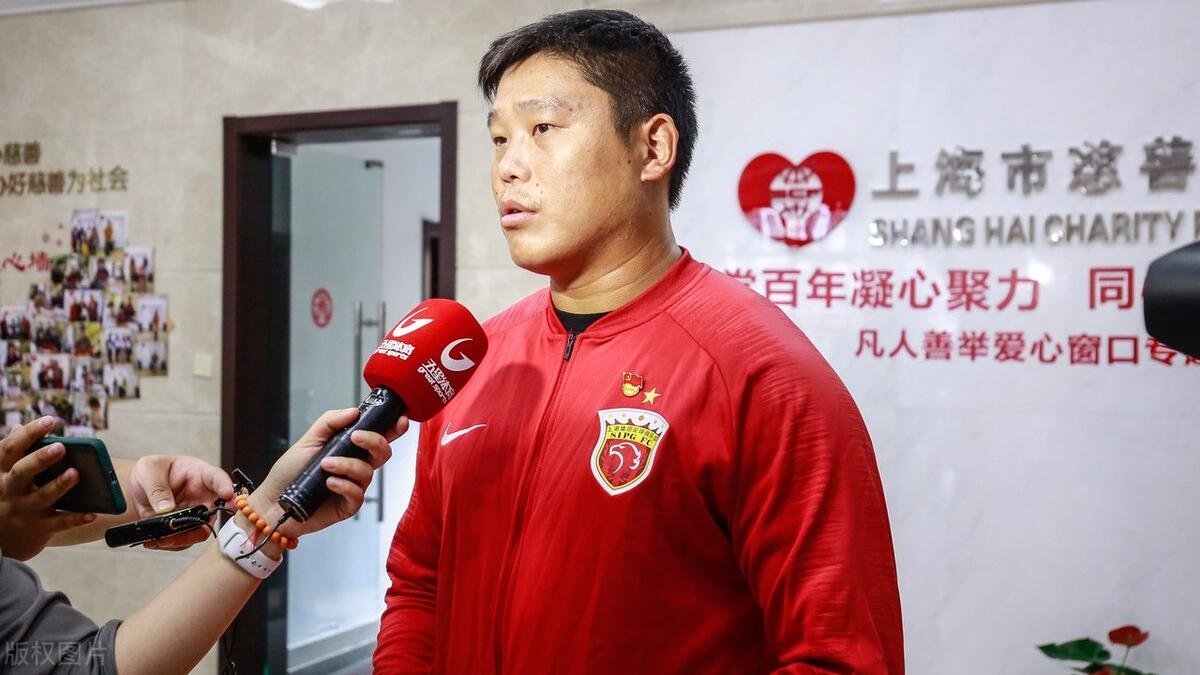 蔡慧康|中超动态：广州队尚未与一线队球员沟通，蔡慧康受伤返回上海海港