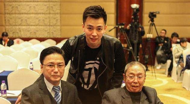 葛行于|京剧演员谭正岩的演唱奶声奶气，而前辈名家的演唱是古朴自然