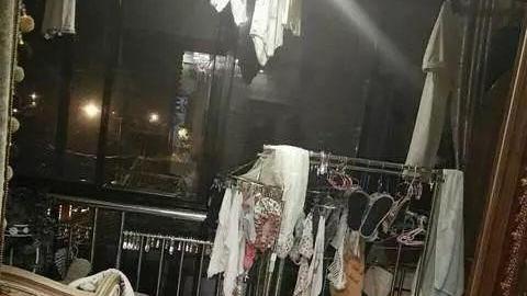 邋遢媳妇加个懒人老妈，新房子乱成了猪窝，竟然卫生间最干净