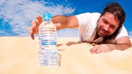 尿酸|尿酸高的人，睡觉时身体有这4个表现，恐是肾脏进入“恶化期”了