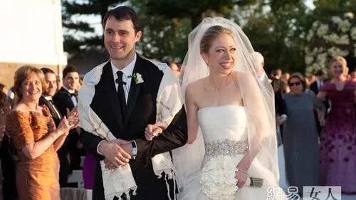 孙艺珍|高定变淘宝风！孙艺珍4套婚纱57万，被吐槽材质低廉，不如宋慧乔