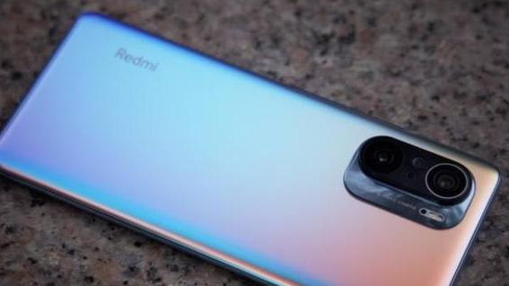 电池|中端手机白菜价，这三款已在千元价位封神，第二款电池5065mAh