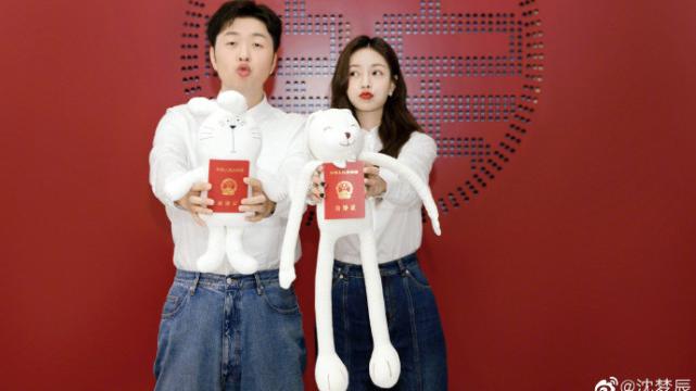 杜海涛|沈梦辰杜海涛发文官宣结婚喜讯，男方发文时间卡点女方生日